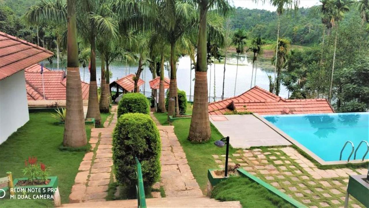 The Wave Lakeview Resort & Spa Wayanad Exterior foto